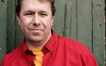 Alastair Reynolds ký hợp đồng 1 triệu bảng Anh 